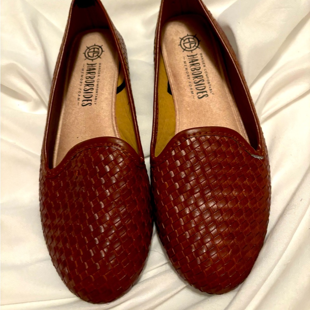 Womens 6.5 wide Harborsides w/ memory foam flats